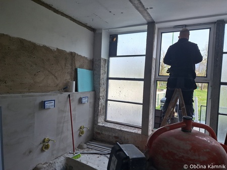 Prenova sanitarij na bazenu Pod skalco (7)